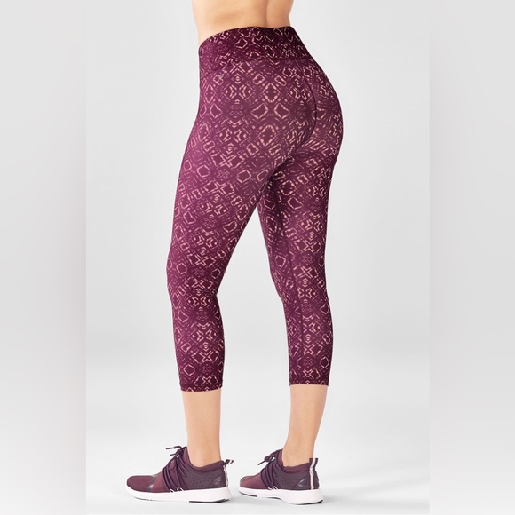 Fabletics Pants - Fabletics Mid-Rise Printed Powerlite Crop Size XL
